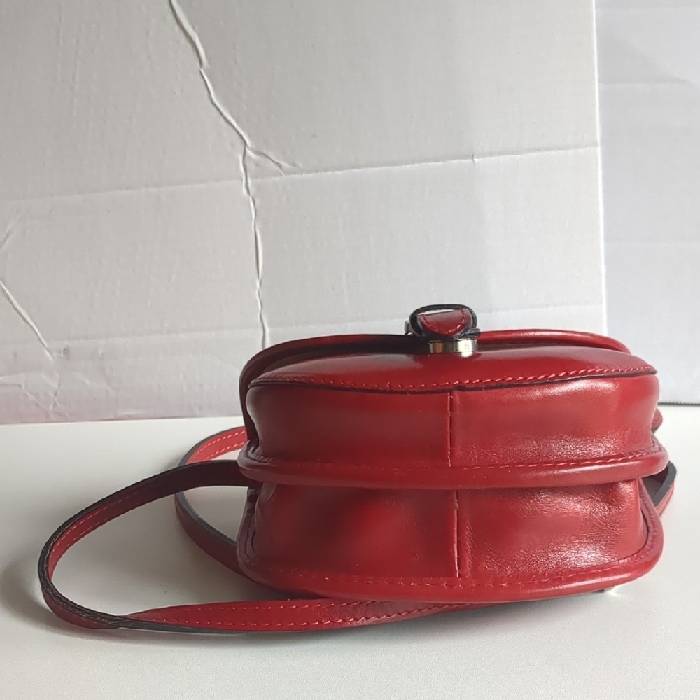 New Italian Handmade Red Leather Crossbody Bag - Picture 3 of 9